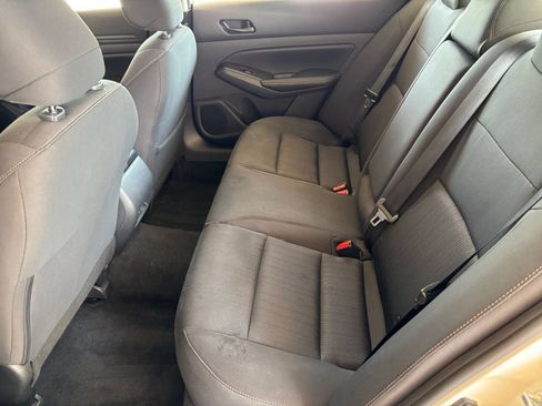 Used 2025 Nissan Altima 2.5 SV FWD image 25
