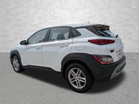 Certified 2022 Hyundai Kona SE FWD image 4
