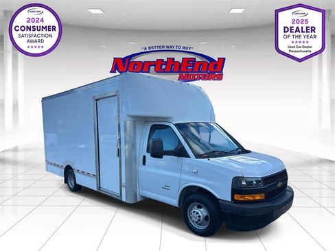 Used 2023 Chevrolet Express 4500 Extended w/ Power Convenience Package image 1