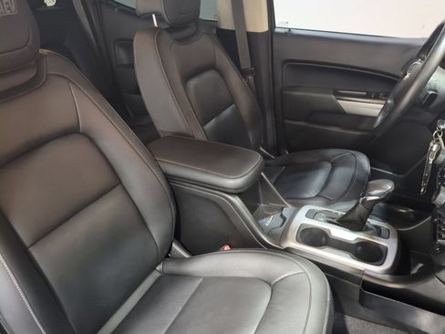 Used 2022 Chevrolet Colorado ZR2 w/ Colorado ZR2 Bison Edition AWD/4WD image 10