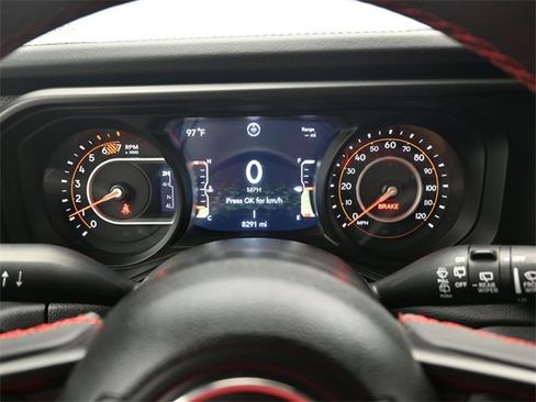 Used 2024 Jeep Wrangler Unlimited Rubicon image 13