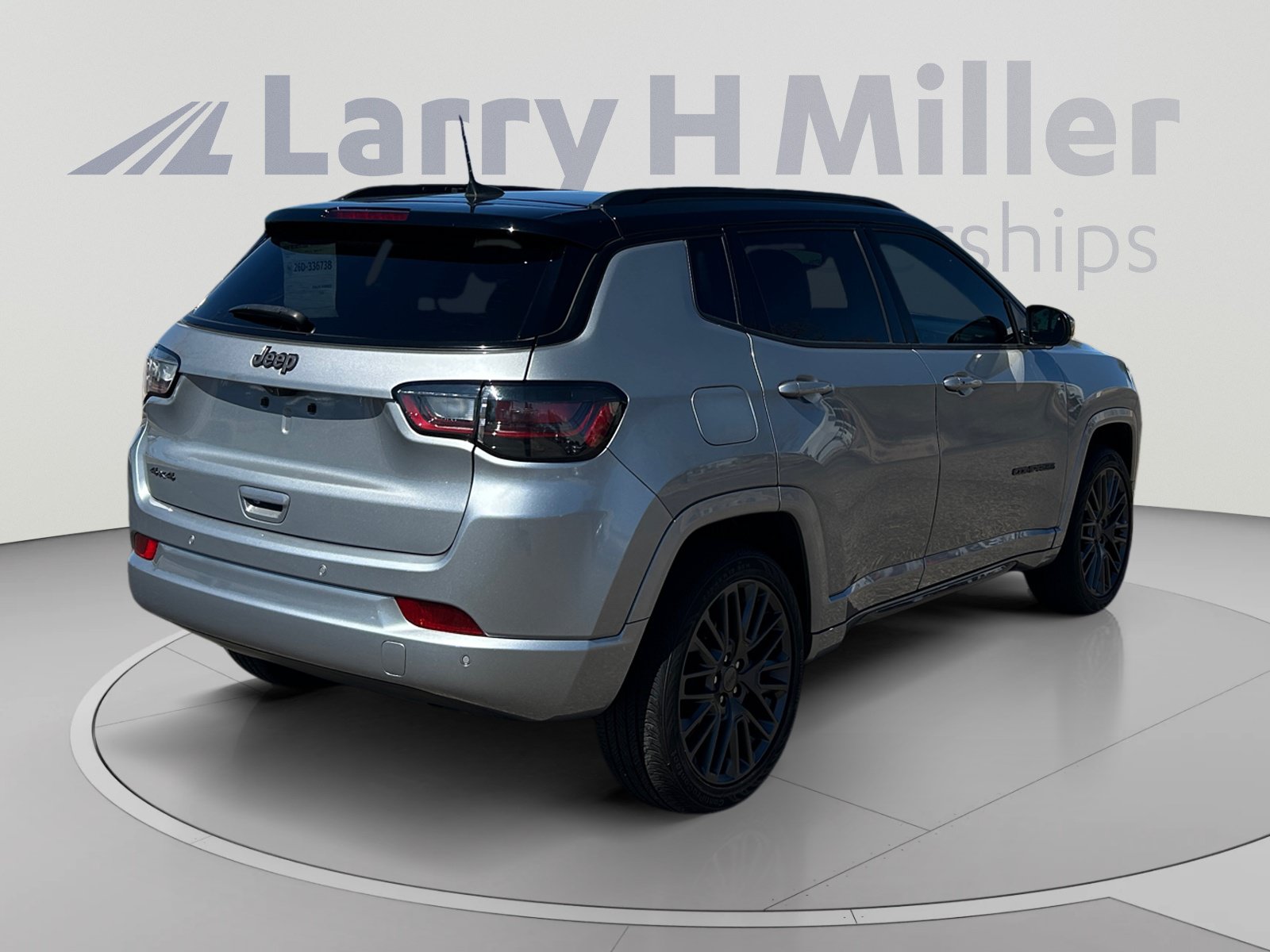 Used 2024 Jeep Compass Limited w/ High Altitude Package AWD/4WD image 5