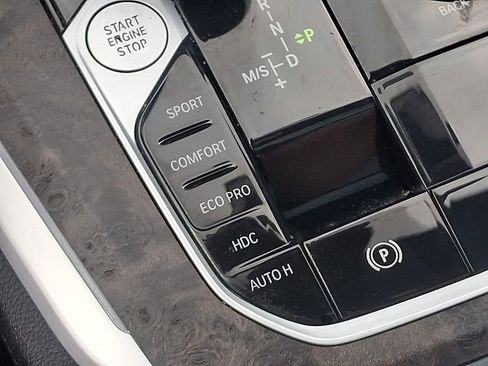 Used 2022 BMW X5 xDrive40i w/ Climate Comfort Package image 27