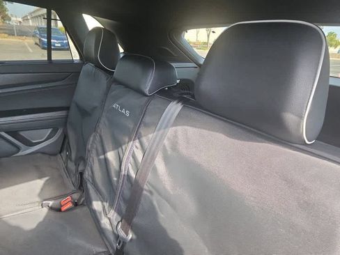 Used 2024 Volkswagen Atlas Cross Sport SEL Premium R-Line AWD/4WD image 12