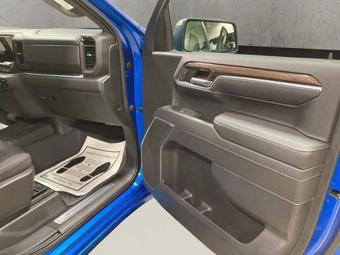 Used 2022 Chevrolet Silverado 1500 LT w/ Protection Package image 19