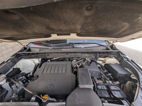 Used 2015 Toyota Highlander Limited FWD image 26