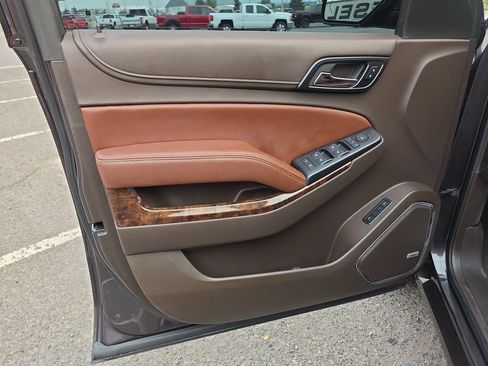 Used 2018 Chevrolet Tahoe Premier AWD/4WD image 13