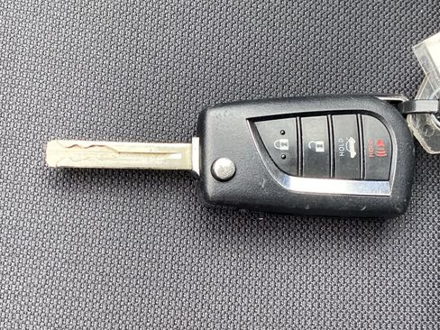 Used 2023 Toyota Corolla LE image 30