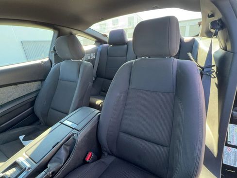 Used 2013 Ford Mustang GT image 13