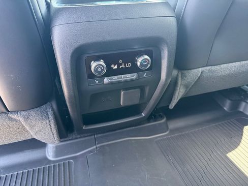 Used 2026 GMC Acadia Denali w/ Super Cruise Package FWD image 16