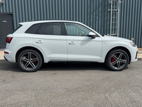 Used 2025 Audi Q5 e Premium Plus w/ Premium Plus Package AWD/4WD image 3