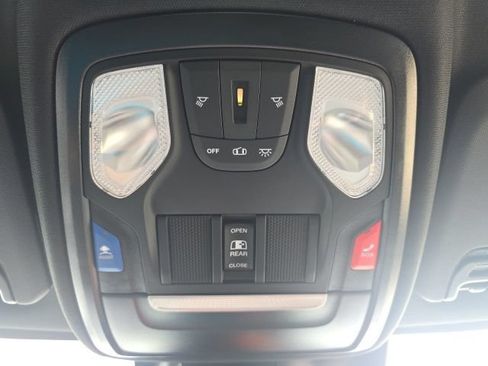 Used 2025 RAM 2500 Tradesman AWD/4WD image 27