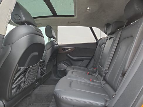 Used 2019 Audi Q8 Prestige w/ Luxury Package image 13