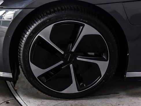 Used 2023 Lucid Air Grand Touring AWD/4WD image 10