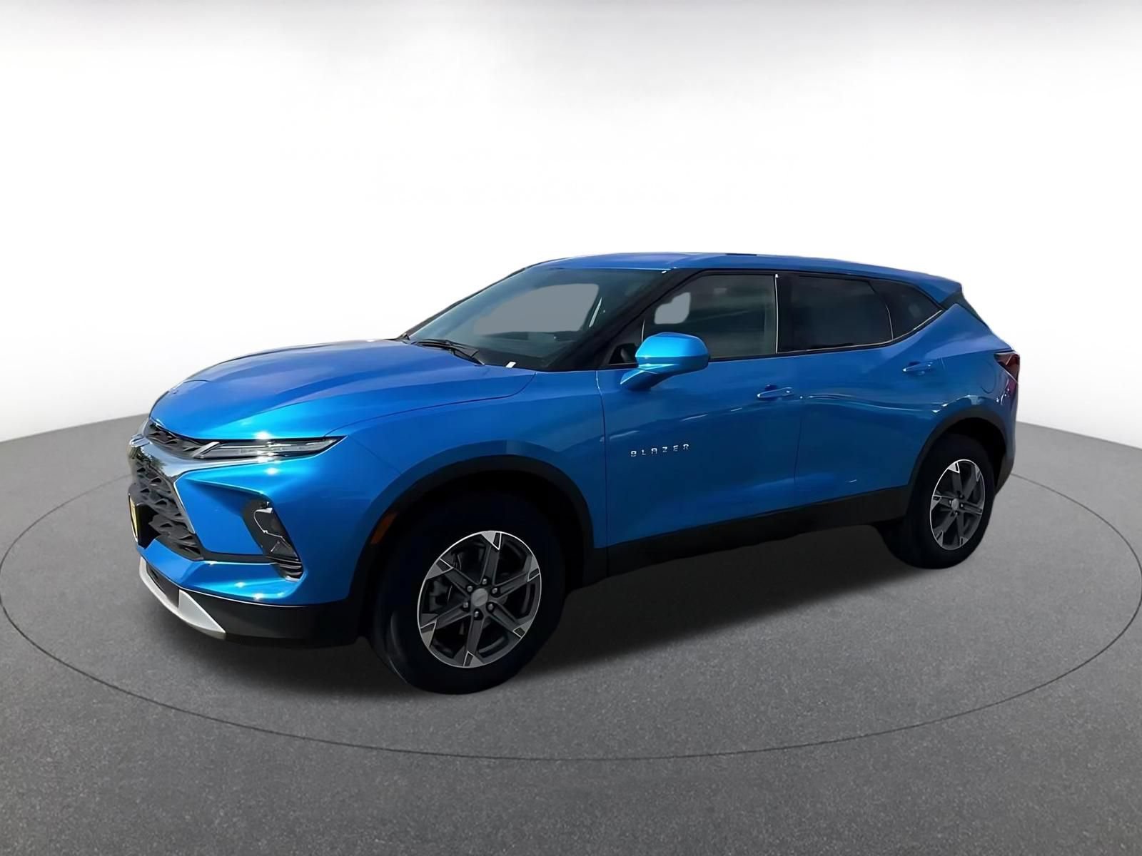 Used 2025 Chevrolet Blazer LT FWD image 7