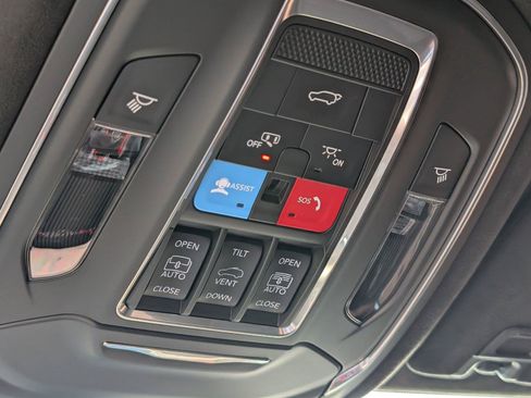Used 2026 Jeep Grand Cherokee L Summit w/ Obsidian Package AWD/4WD image 22