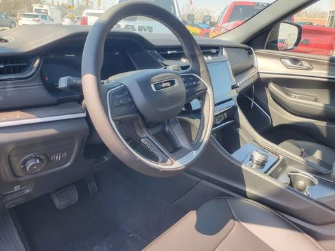New 2026 Jeep Grand Cherokee L Limited AWD/4WD image 11