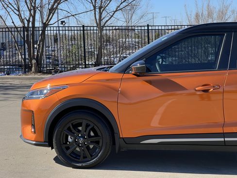 Used 2023 Nissan Kicks SR w/ SR Premium Package image 5