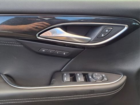 Certified 2025 Buick Envision Preferred AWD/4WD image 14