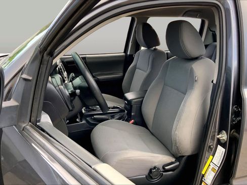 Used 2018 Toyota Tacoma SR w/ SR Convenience Package RWD image 8