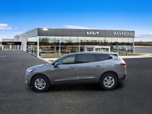Certified 2018 Buick Enclave Essence w/ Trailering Package FWD image 6