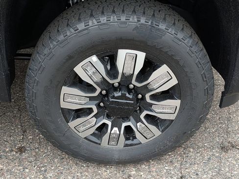 New 2026 GMC Sierra 3500 Denali w/ Denali Reserve Package AWD/4WD image 20