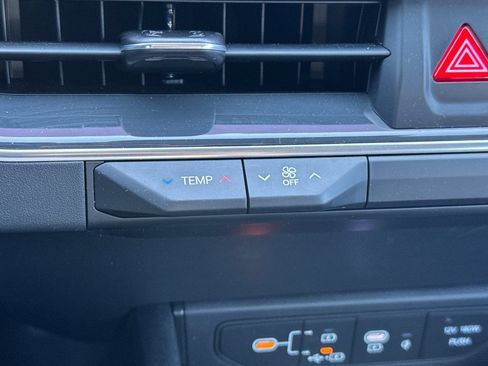 Used 2025 Kia K4 EX FWD image 28