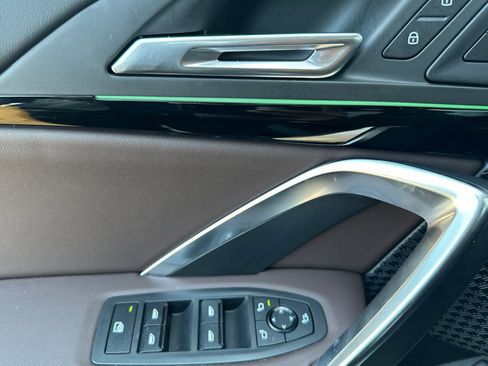 Used 2025 BMW X1 xDrive28i w/ Technology Package image 8