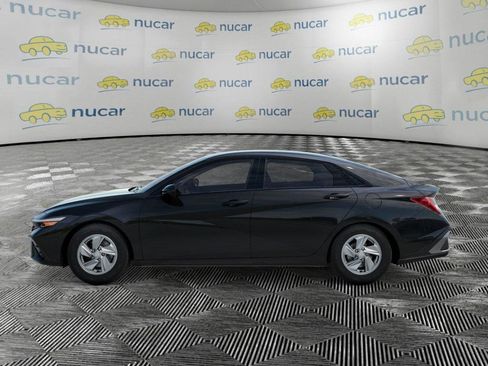 New 2026 Hyundai Elantra SE FWD image 3