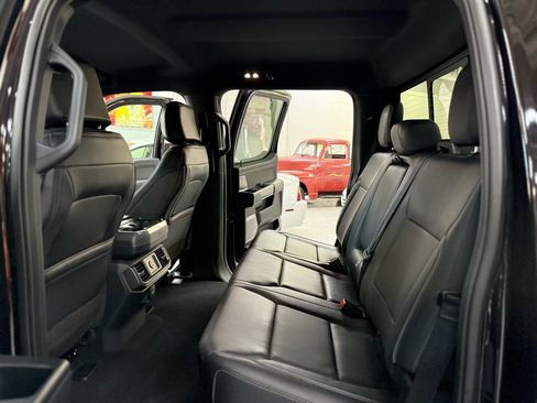 Used 2025 Ford F150 Lariat AWD/4WD image 14