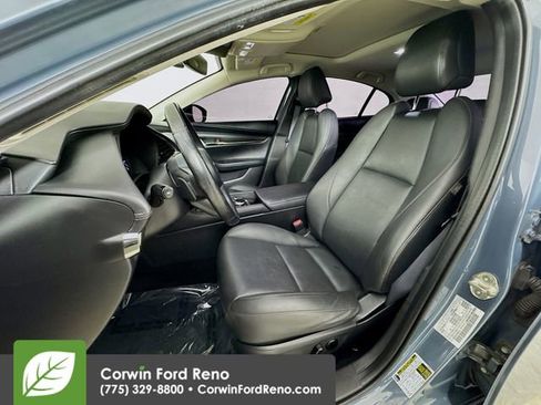 Used 2022 MAZDA MAZDA3 s image 22