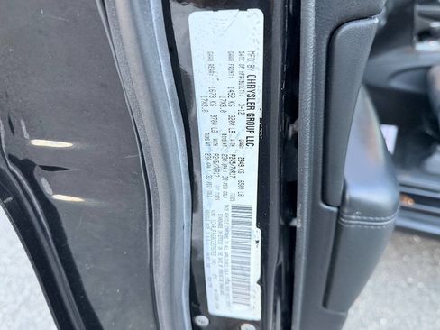 Used 2012 Jeep Grand Cherokee Laredo image 35