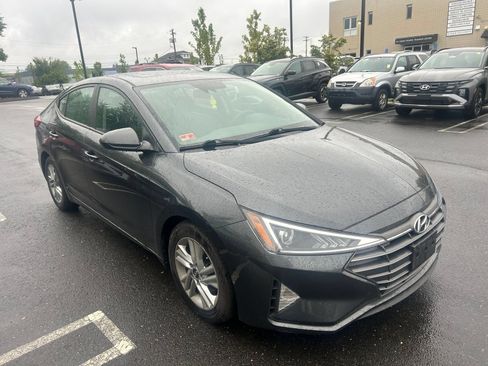 Used 2020 Hyundai Elantra Value Edition w/ Cargo Package (C1) FWD image 2