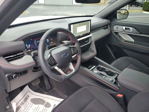 Used 2025 Ford Explorer ST w/ Sun And Sound Package image 30