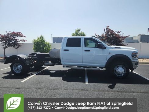 Used 2025 RAM 5500 Tradesman AWD/4WD image 9