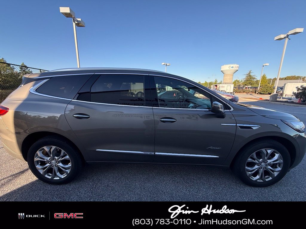 Used 2020 Buick Enclave Avenir w/ Avenir Technology Package AWD/4WD image 4