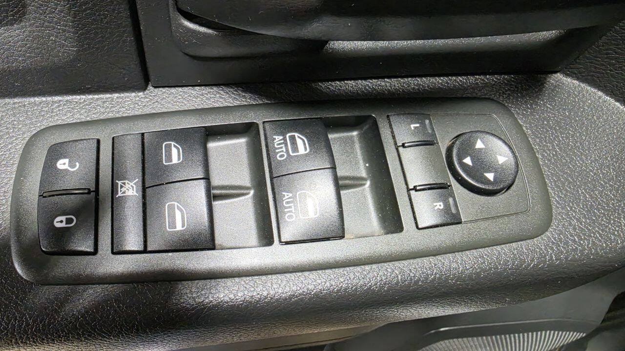 Used 2012 RAM 1500 Express w/ ST Popular Equipment Group AWD/4WD image 23