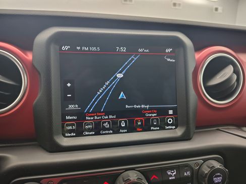 Used 2022 Jeep Wrangler Unlimited Rubicon w/ LED Lighting Group image 3