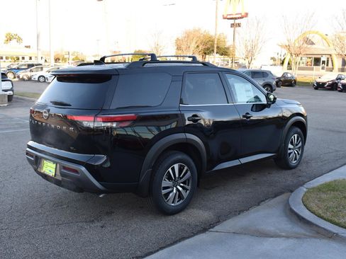 New 2026 Nissan Pathfinder SL image 11