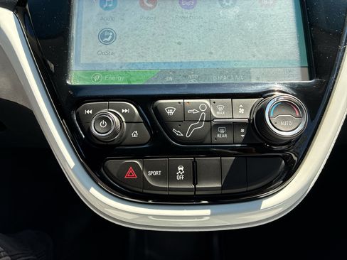 Used 2018 Chevrolet Bolt LT FWD image 32
