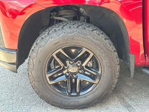 Used 2019 Chevrolet Silverado 1500 LT Trail Boss AWD/4WD image 22