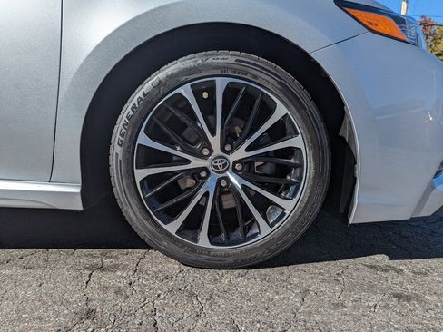 Used 2020 Toyota Camry SE image 47