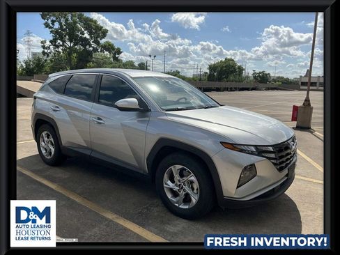 Used 2023 Hyundai Tucson SE image 1