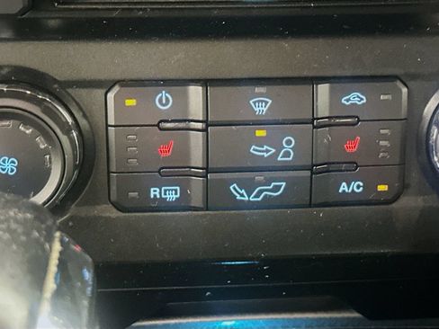 Used 2017 Ford F150 XLT w/ Equipment Group 302A Luxury AWD/4WD image 21
