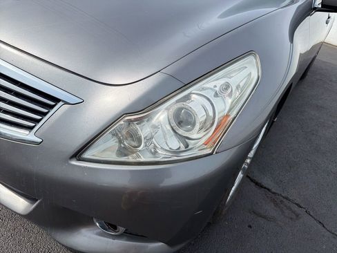 Used 2011 INFINITI G37 x w/ Premium Pkg image 9