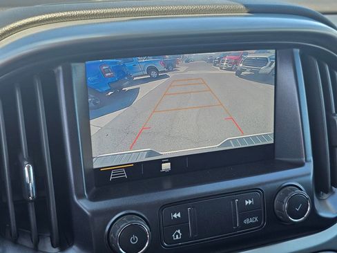 Used 2020 Chevrolet Colorado LT image 32