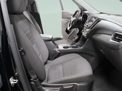 Used 2024 Chevrolet Equinox LT image 25