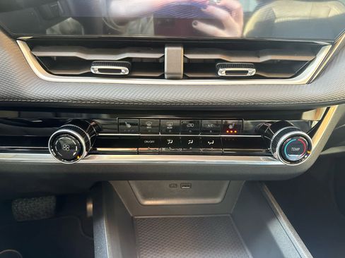 New 2026 Chevrolet Equinox LT image 24