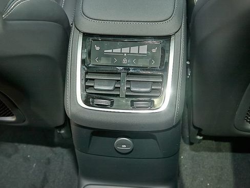 New 2026 Volvo XC90 T8 Ultra w/ Protection Package Premier AWD/4WD image 25
