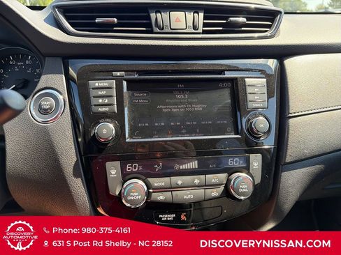 Used 2019 Nissan Rogue SV w/ Premium Package FWD image 17